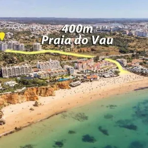 https://cozy-apartment-with-seaview-600m-from-the-beach.hotelaalgarve.com