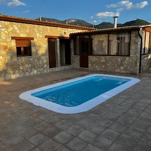 https://casa-rural-las-tres-a.es-andalucia.com
