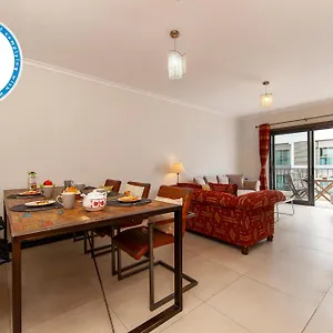 https://b04-luxury-2-bed-w-terrace-pool.hotelaalgarve.com